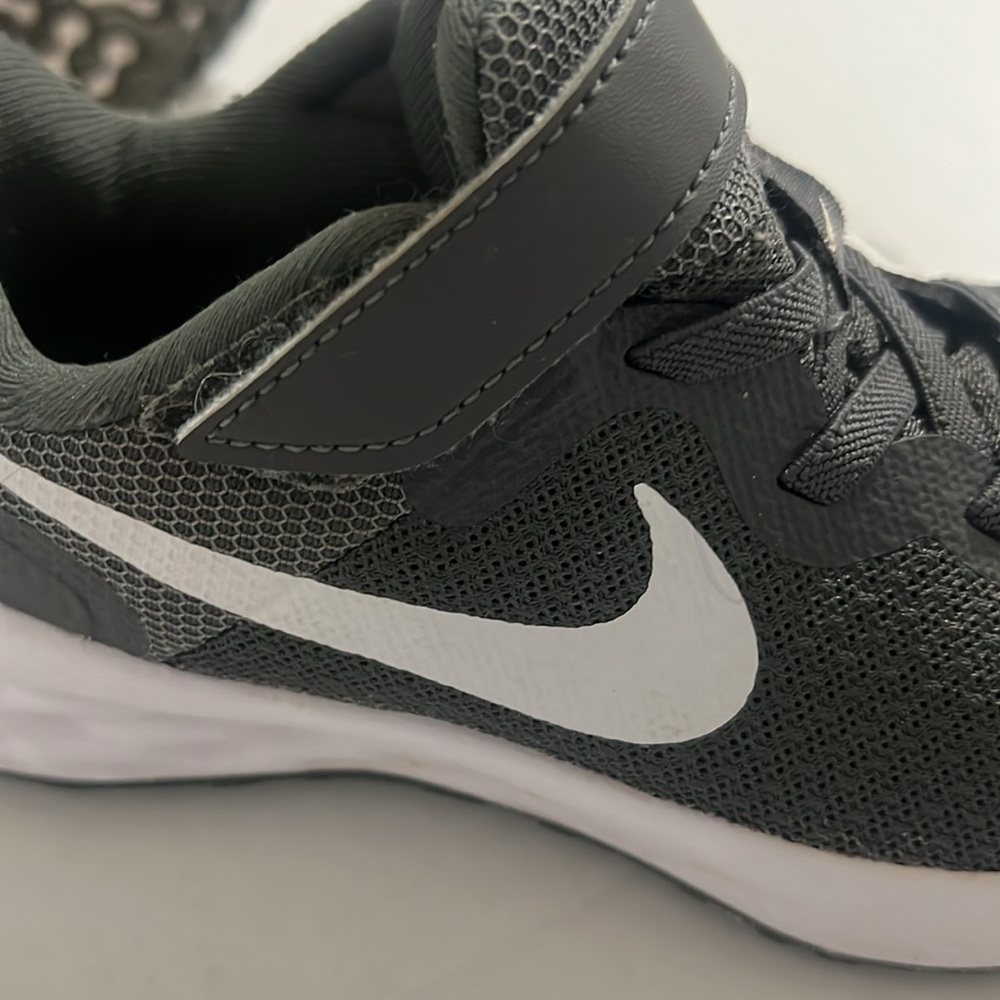 Boys used Nike size 12